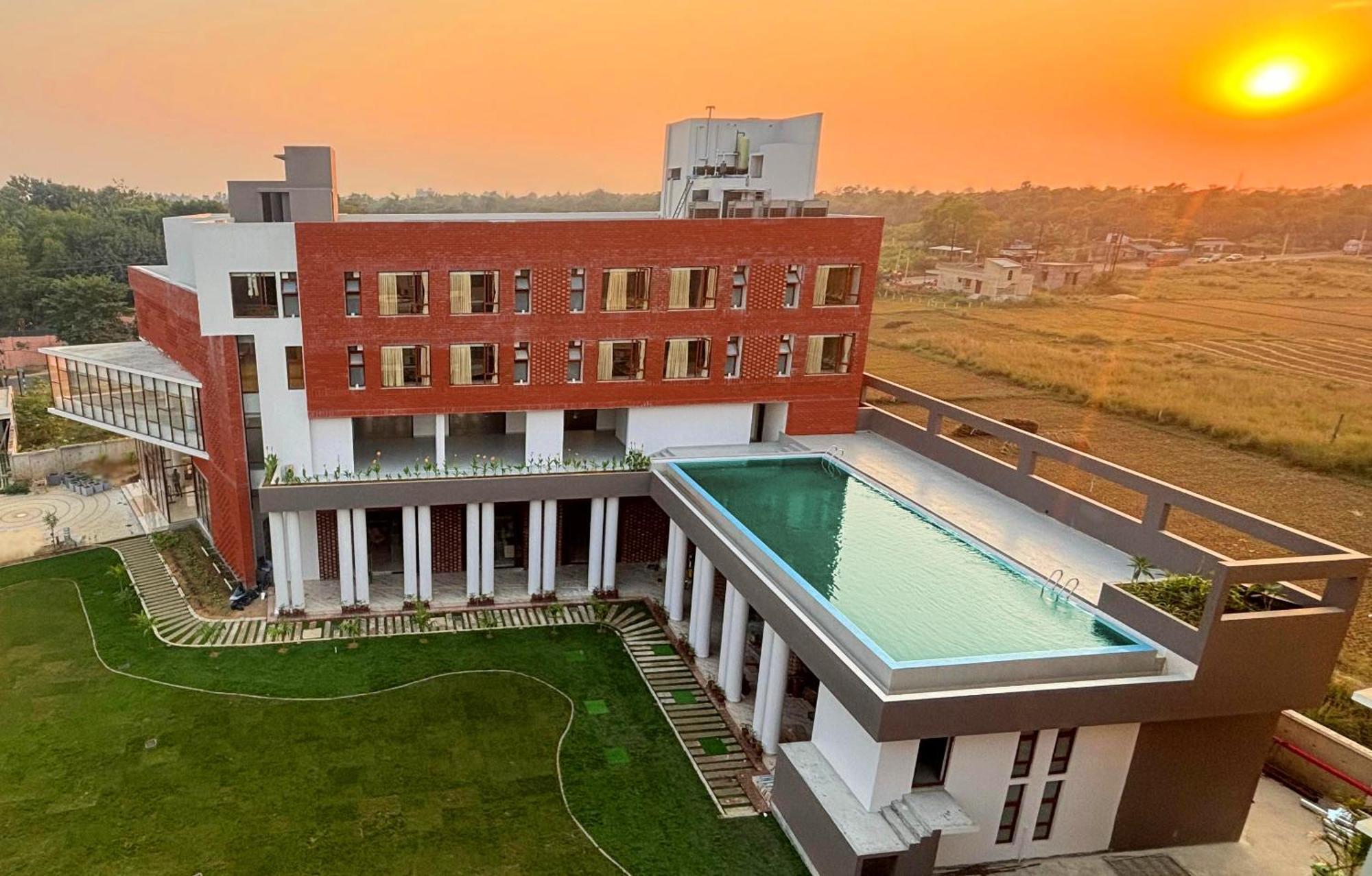 The Pearl Club Resort Shānti Niketan Exteriör bild