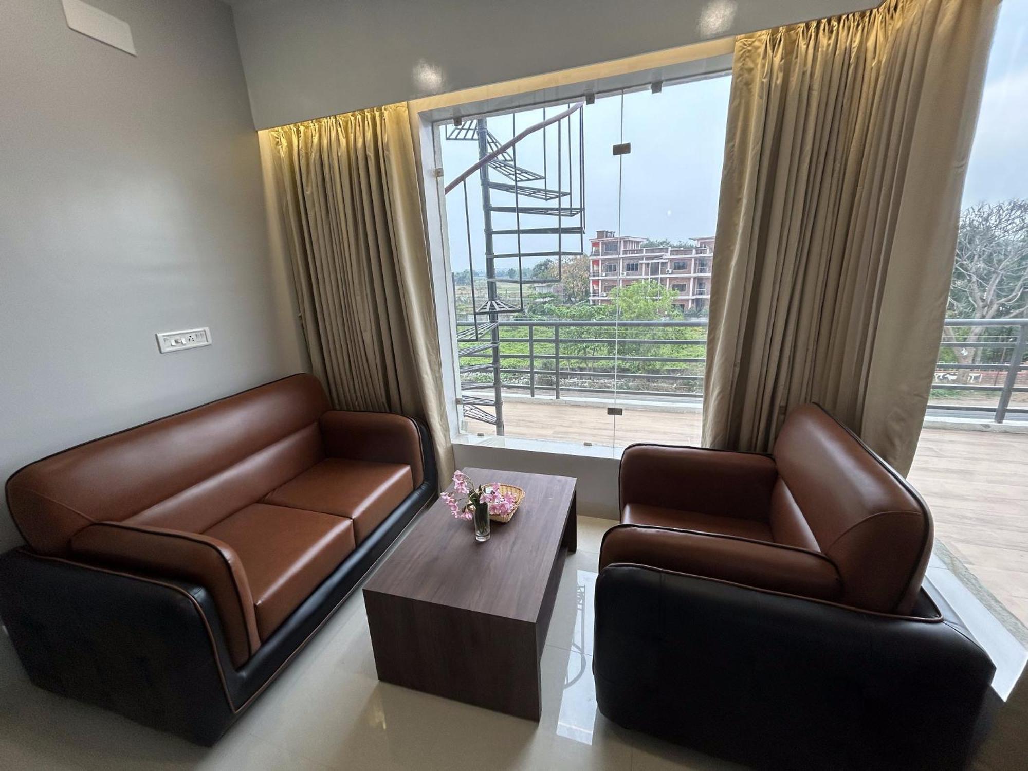 The Pearl Club Resort Shānti Niketan Exteriör bild