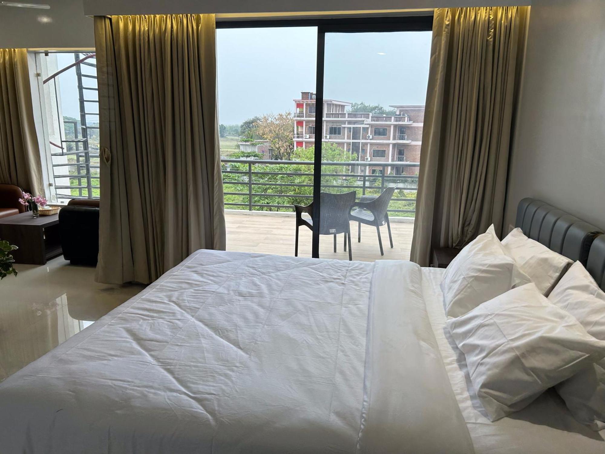 The Pearl Club Resort Shānti Niketan Exteriör bild