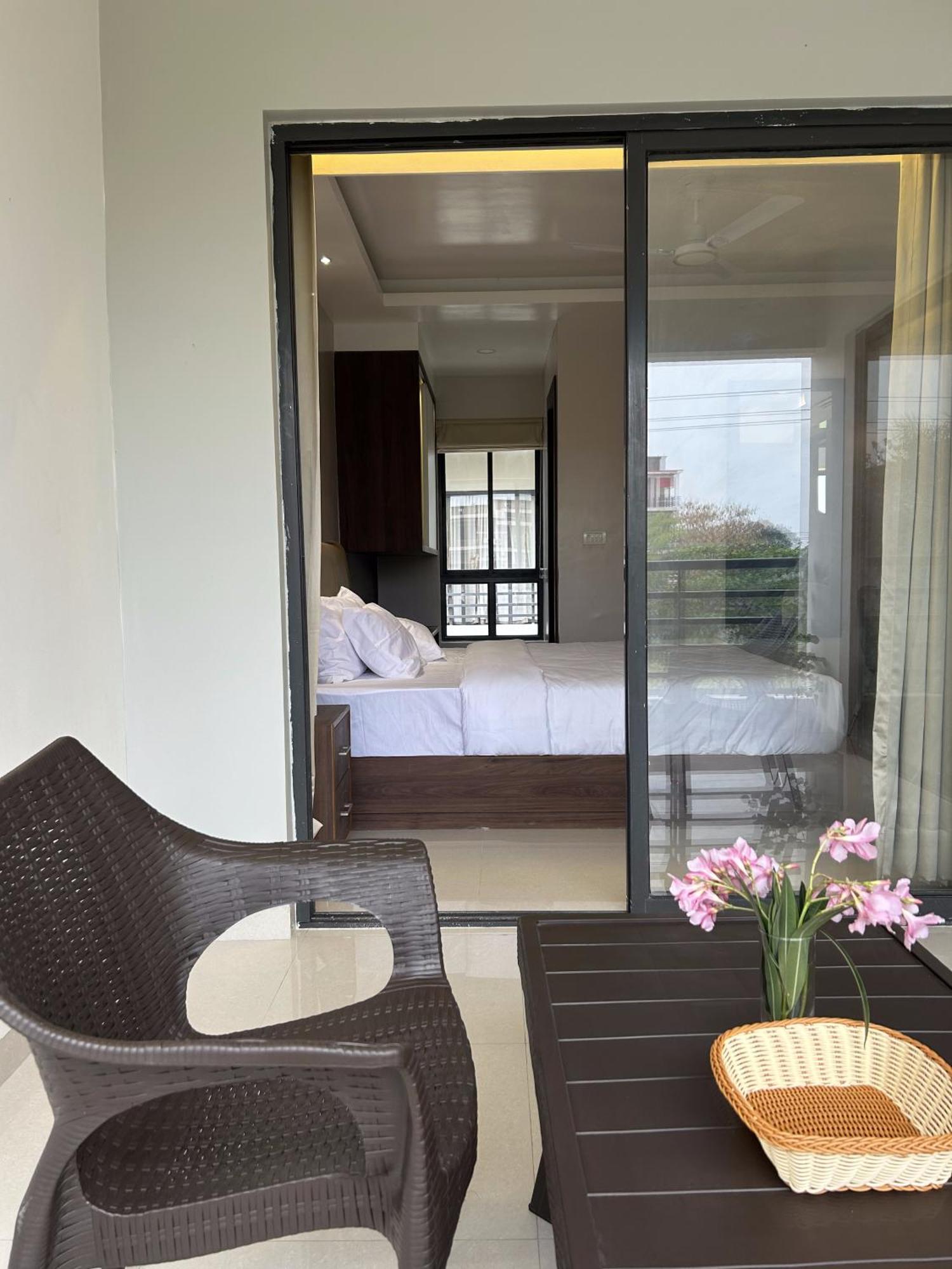 The Pearl Club Resort Shānti Niketan Exteriör bild